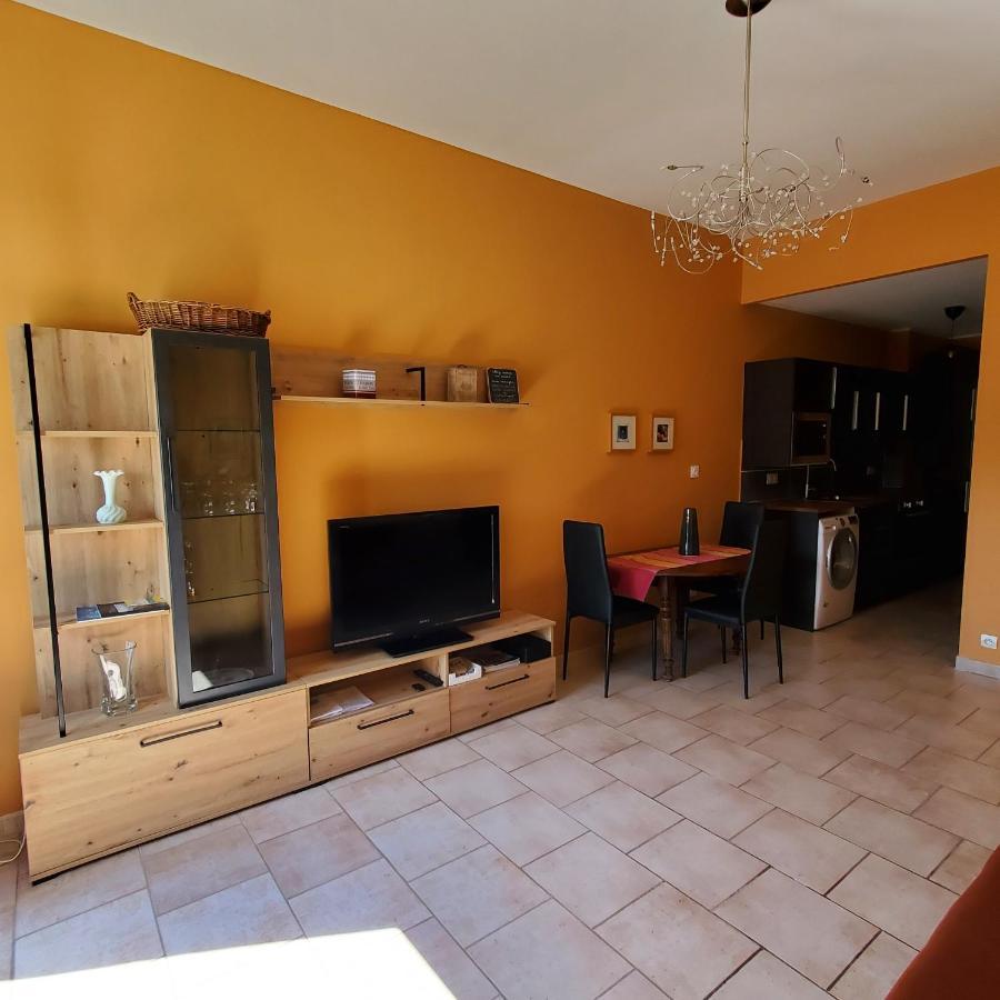 Le Vent Dans Les Voiles - Appartement Classe 4 Etoiles Meze Exterior photo